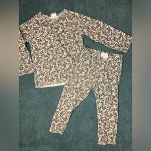 H&M 18months baby pjs!